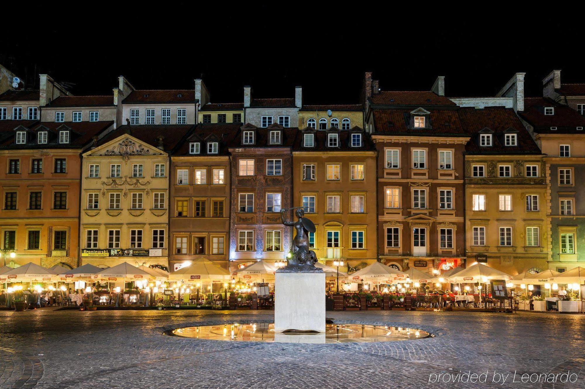 Doubletree By Hilton Hotel & Conference Centre Warsaw Exterior photo